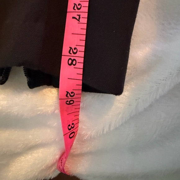 Old Navy Women's Black Skinny Pants - Picture 11 of 11